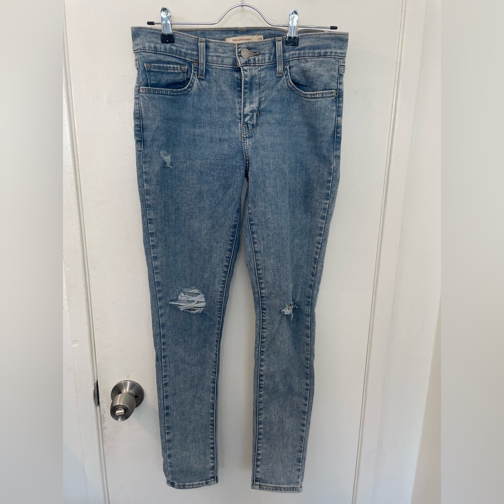 Levi’s 710 Jeans size 28